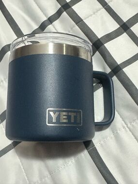 Yeti Navy Blue Insulated Mug with Handle and Clear Lid